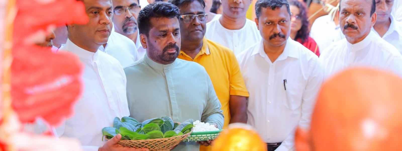 හිසතෙල් ගැල්වීමේ මහෝත්සවය ජනපති සහභාගිත්වයෙන්